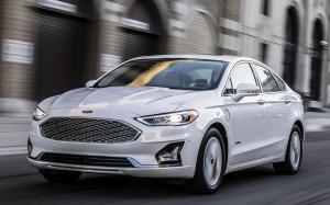 Ford Fusion Energi 2018 года